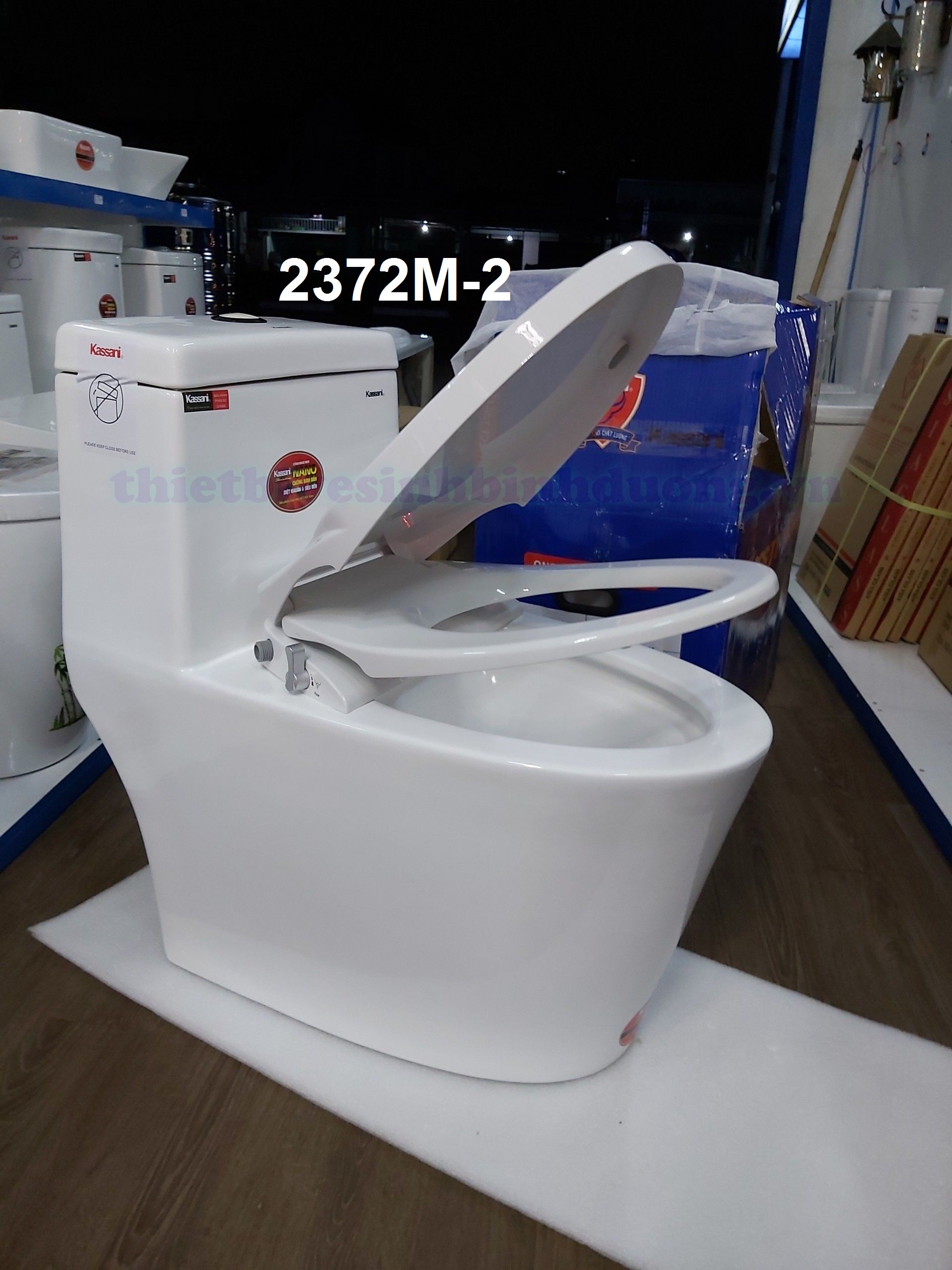 Bồn cầu liền khối Kassani 2372M-2